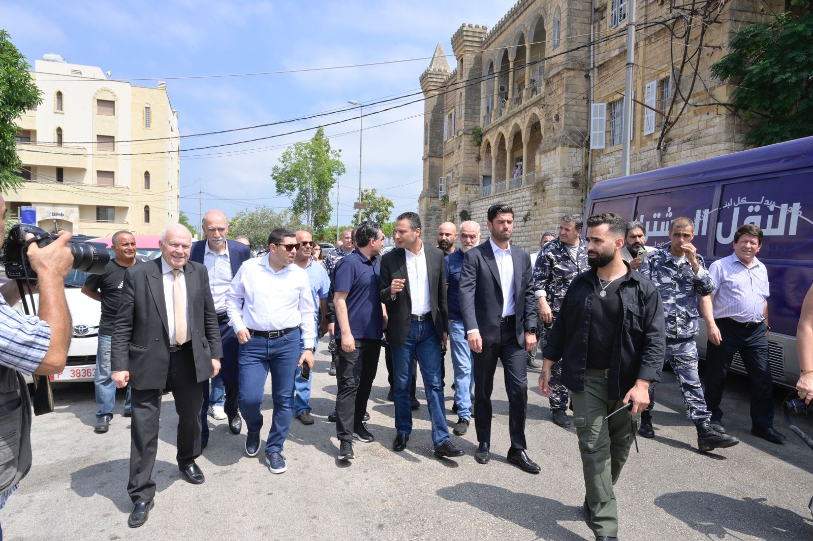 حمية افتتح خطا للنقل المشترك بين نهر الموت وبعبدا... وقريبا شتورة وبعلبك وصيدا وصور وطرابلس